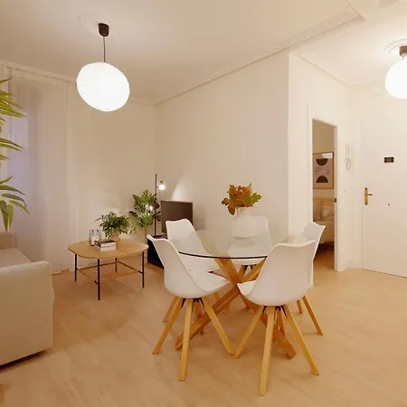 Emilio Tuya 60 Apartment Gijon